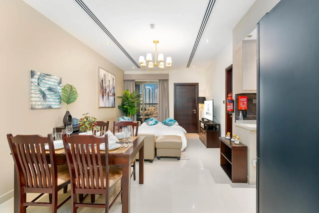 Ultimate Stay / Downtown / Brand New / 5 Min Drive From Dubai Mall / Near Park United Arab Emirates