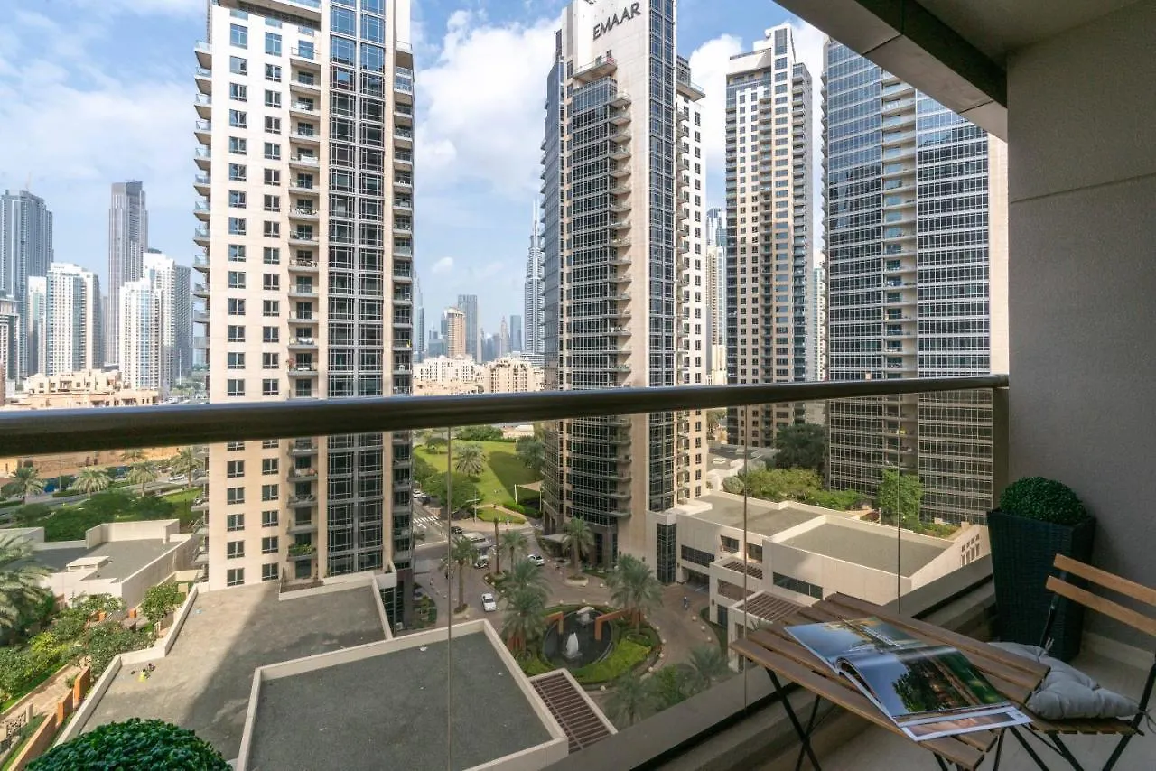 Apartment Ultimate Stay / Downtown / Brand New / 5 Min Drive From Dubai Mall / Near Park
